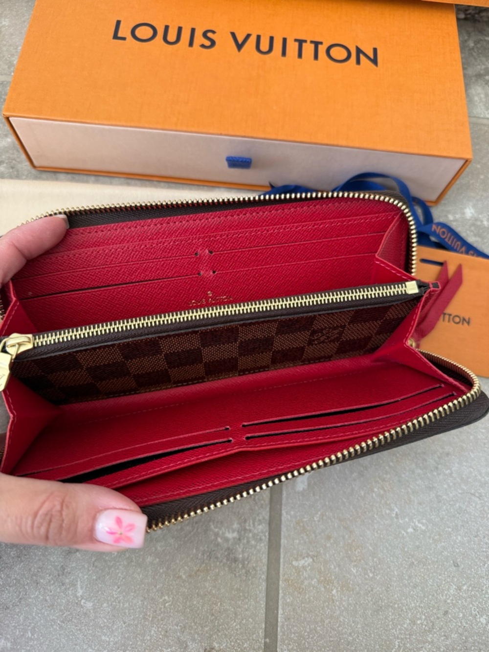 Louis Vuitton Damier Ebene Zip-Around Clémence Wallet - Picture 3 of 6